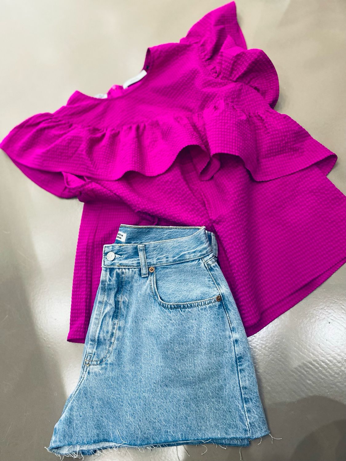 Essentiel Antwerp Ruffle top Joojoo Essentiel Antwerp Ruffle top Joojoo