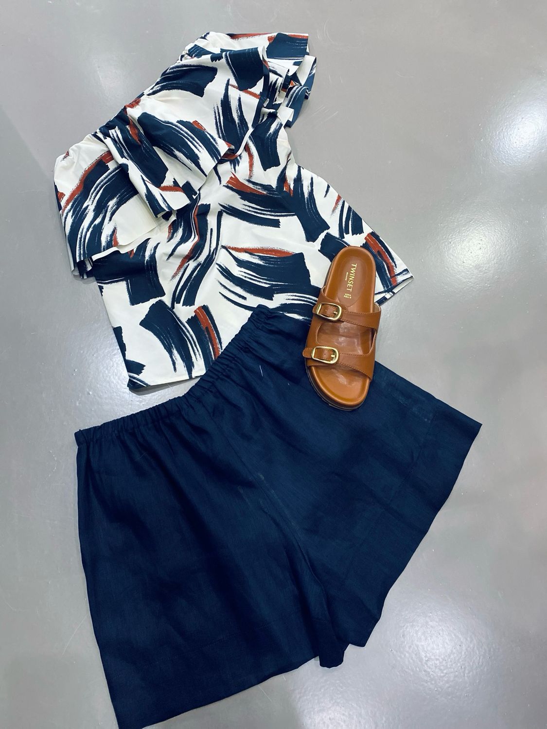 Essentiel Antwerp Assymetric ruffle top Jillian Essentiel Antwerp Assymetric ruffle top Jillian