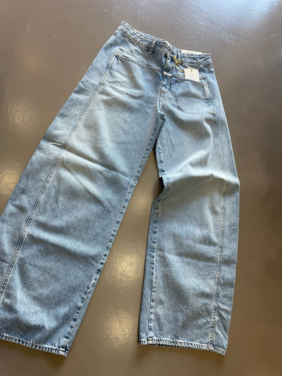 Closed Tori-X C21121-18S-4M