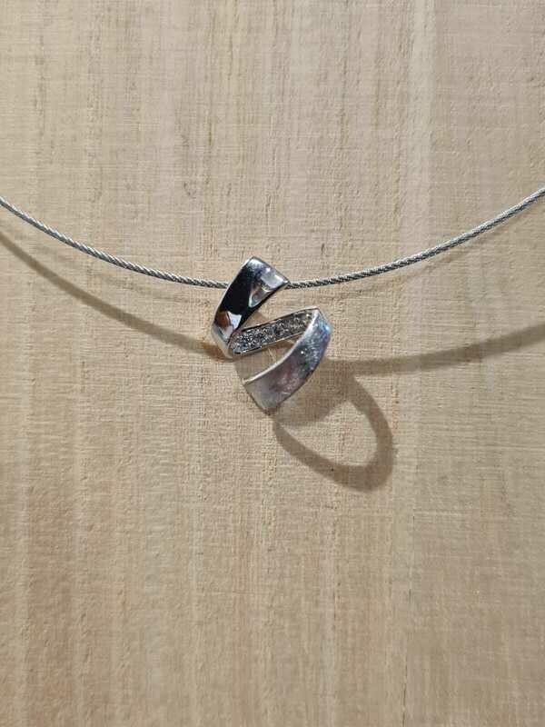 Silberanhänger mit Zirkonia