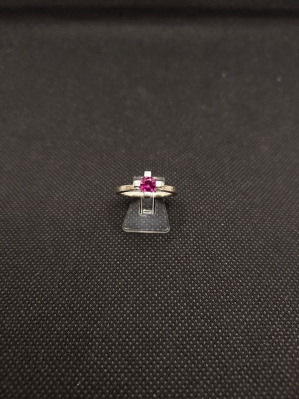 Handgefertigter Ring aus Silber mit Rhodochrosit