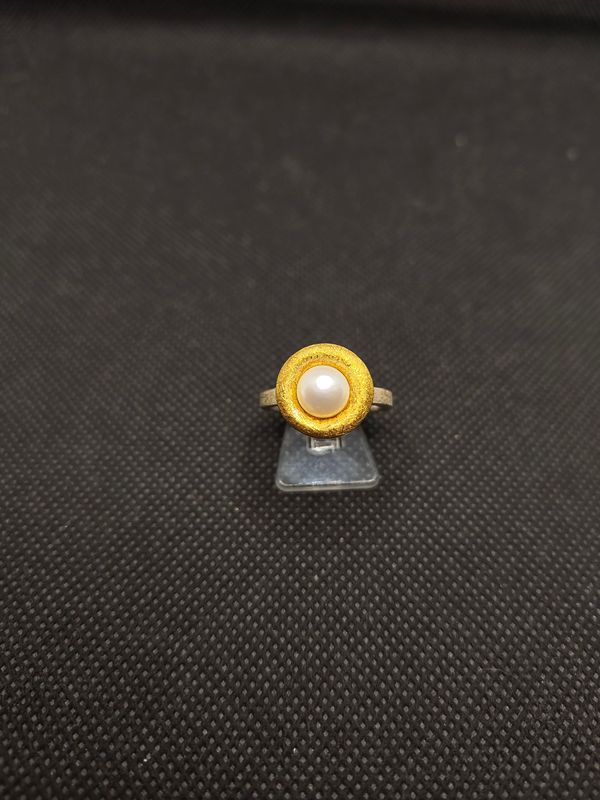 Ring aus 925er Silber vergoldet mit Süßwasserperle