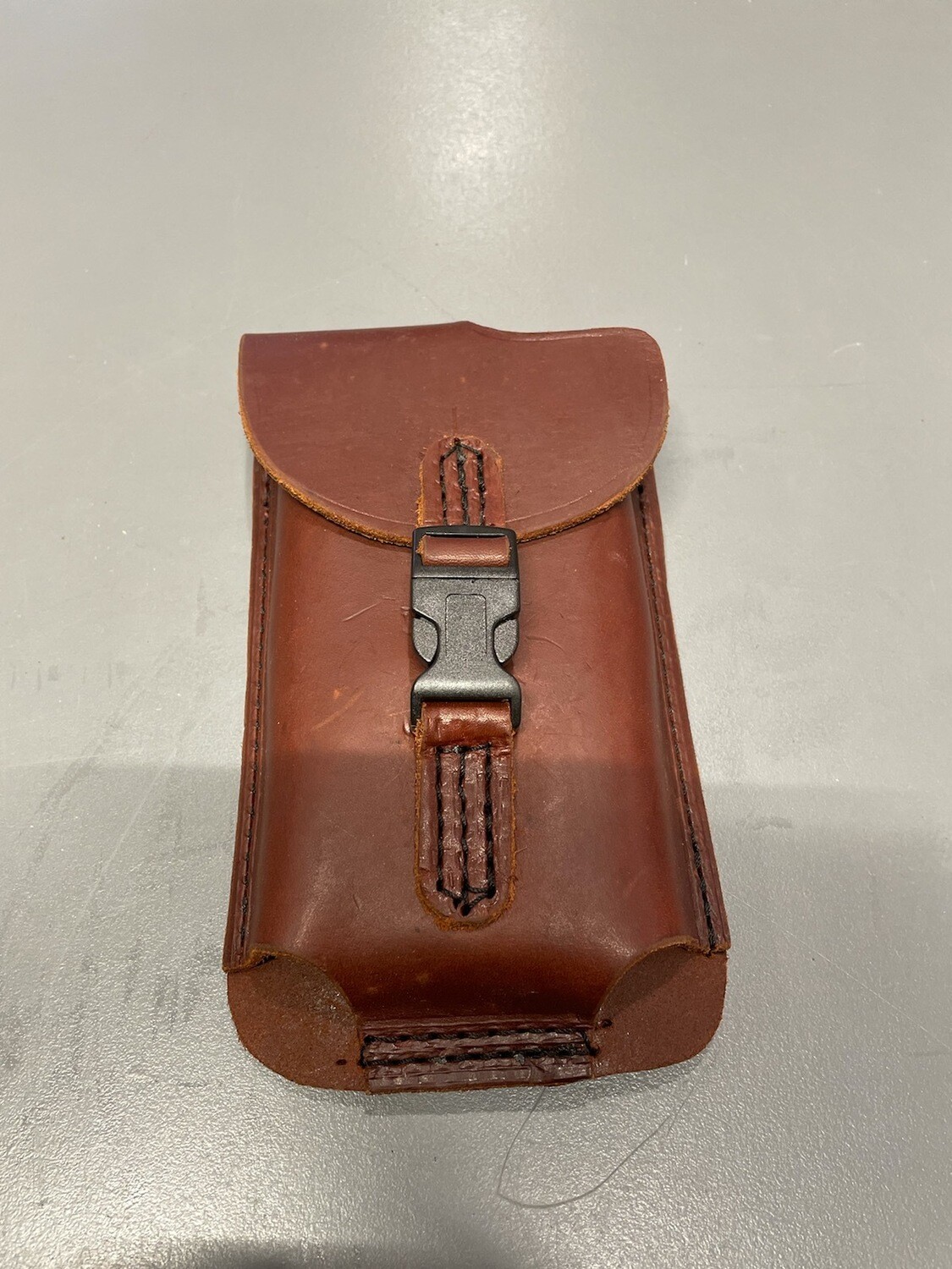 Leather holder for Alpha 200i