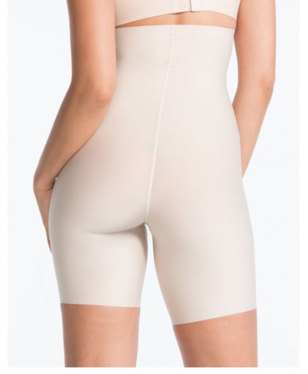 High waisted mid-thigh short Spanx 