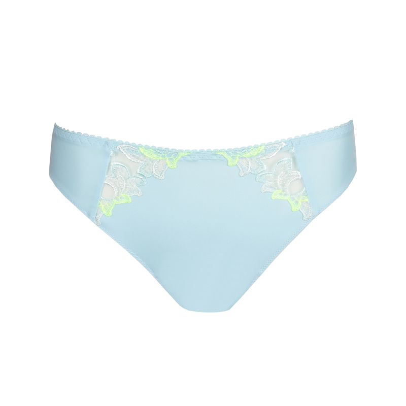 String 0661815 Milky Blue PrimaDonna Deauville