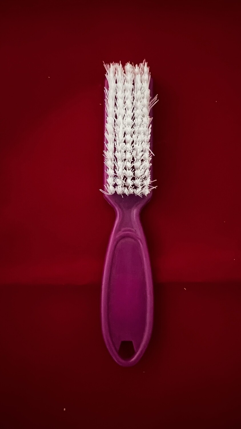 CEPILLO PARA UÑAS CON MANGO