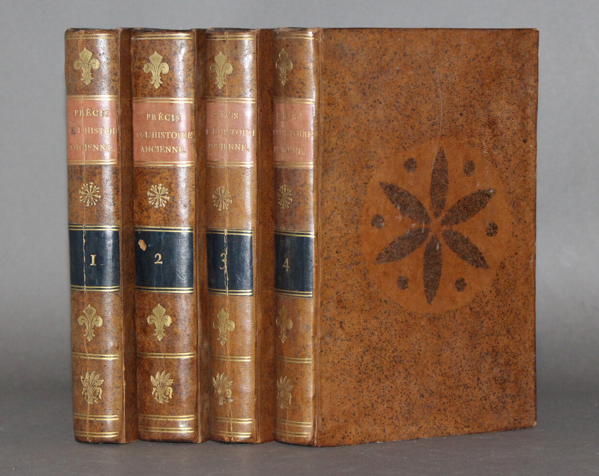 ROLLIN, Charles & ROYOU, Jacques-Corentin. Précis de l'histoire ancienne, 1811. Édition la plus complète.