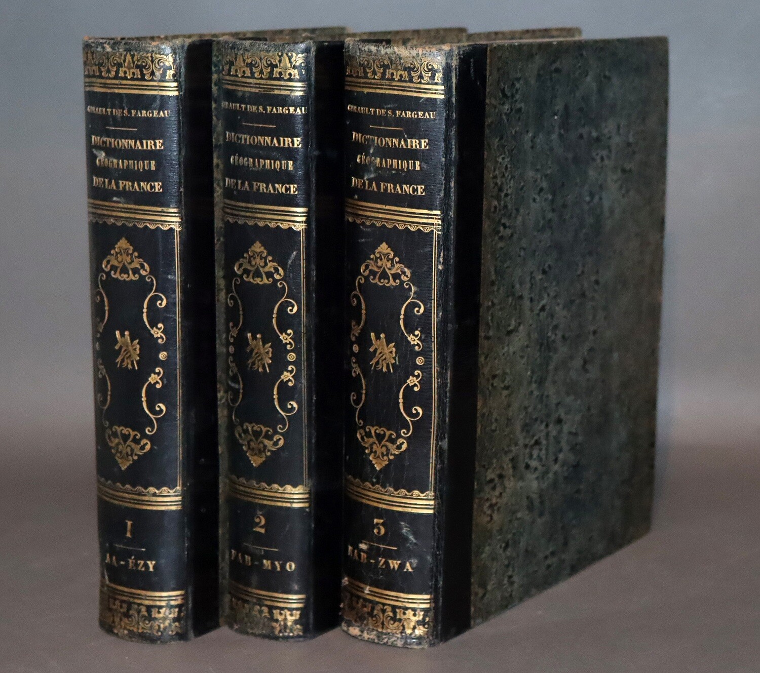 GIRAULT de SAINT-FARGEAU.- Dictionnaire géographique...- 1844-1846.- 3 volumes in-4 en reliure maçonnique de l'époque.
