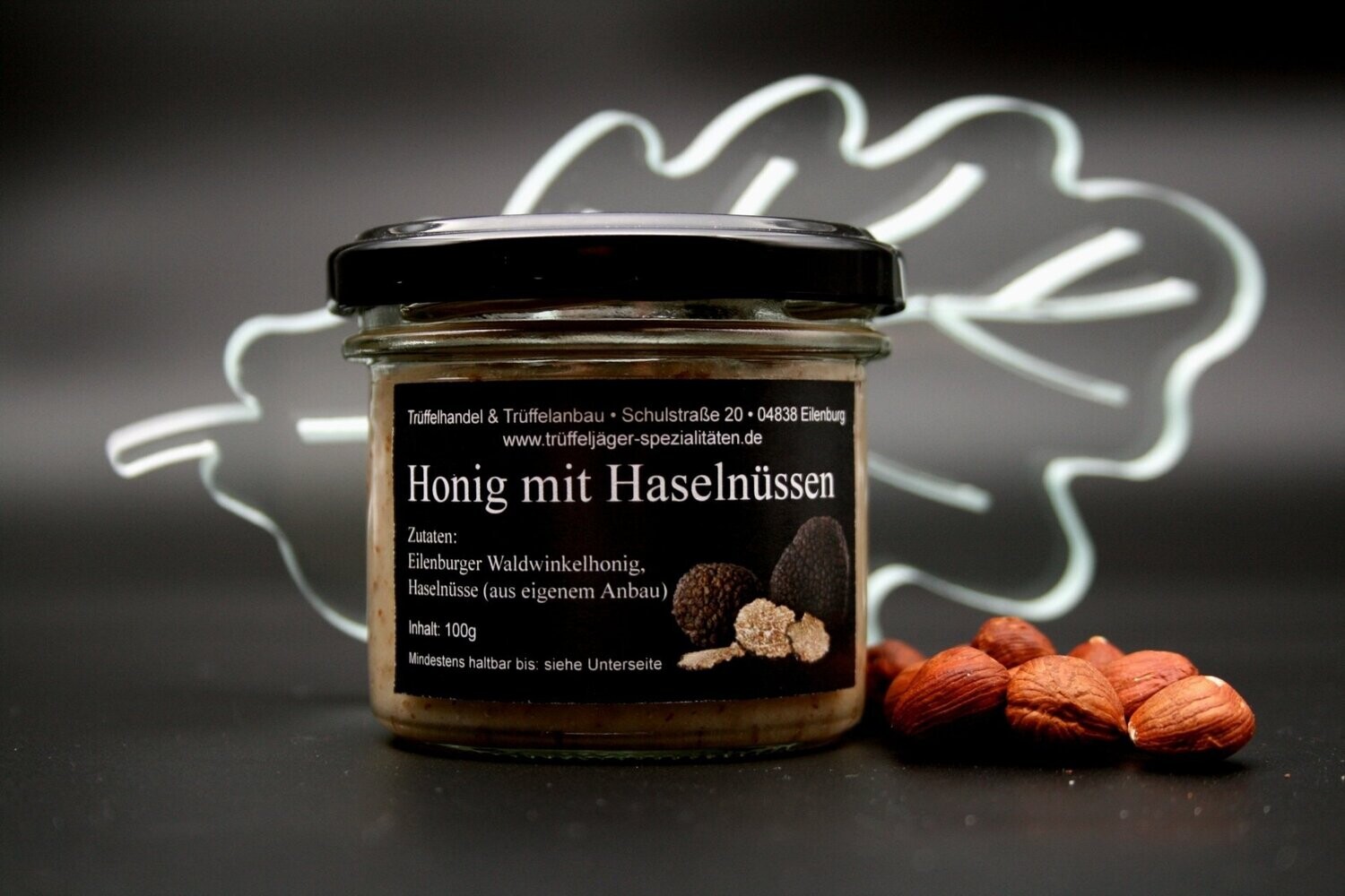Haselnüsse in Honig