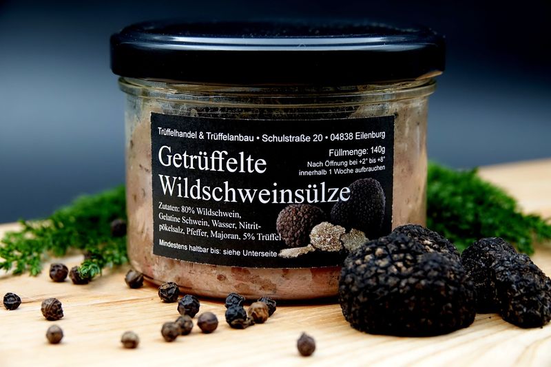Getrüffelte Wildschweinsülze Getrüffelte Wildschweinsülze