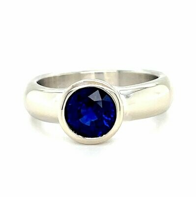 Blue Sapphire Solitaire Ring in 14k White Gold