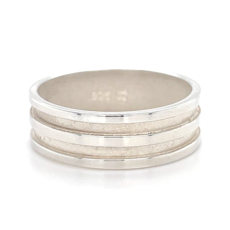 Flat Edge Groove Band in Silver