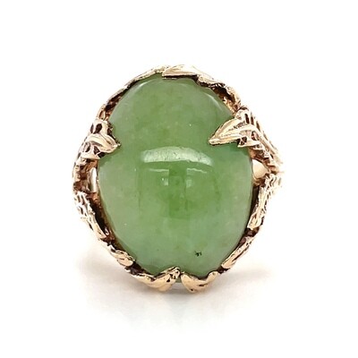 Oval Jade Ring in 10k Yellow Gold