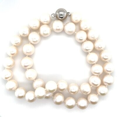 19” White Pearls — S/S Magnetic Clasp