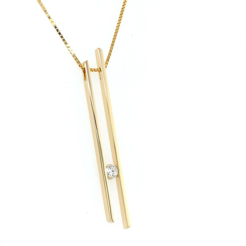Diamond Elongated Split Bar Necklace in 14k Yellow Gold