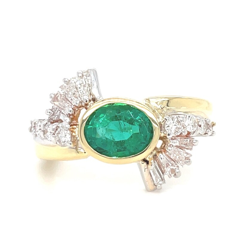 Emerald & Diamond Ring in 18k Yellow Gold