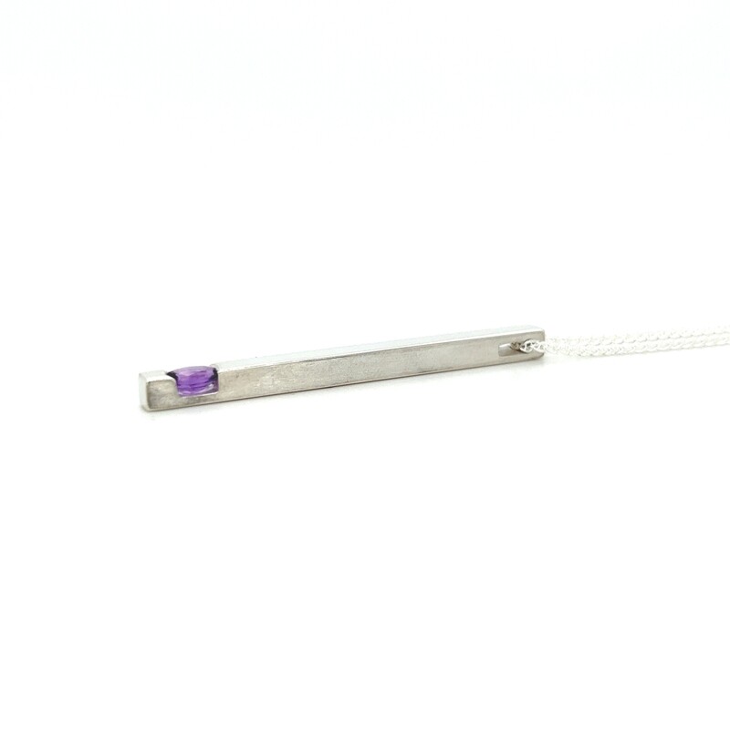 Amethyst Sleek Necklace in Silver