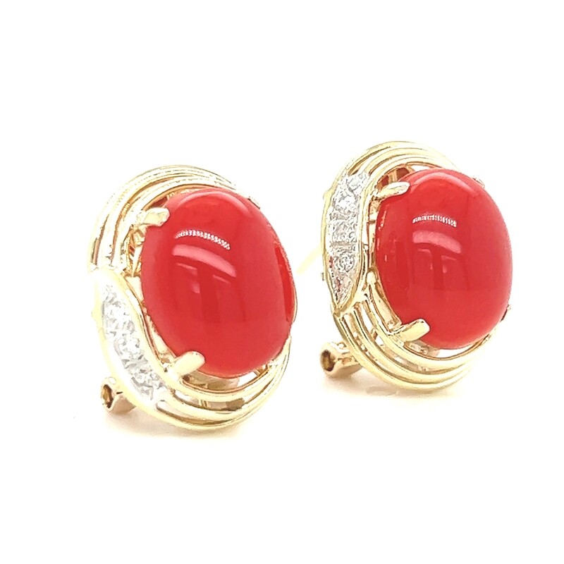 Onyx Cabochon Earrings in 14k Yellow Gold