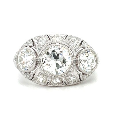 Diamond Art Deco Ring in Platinum