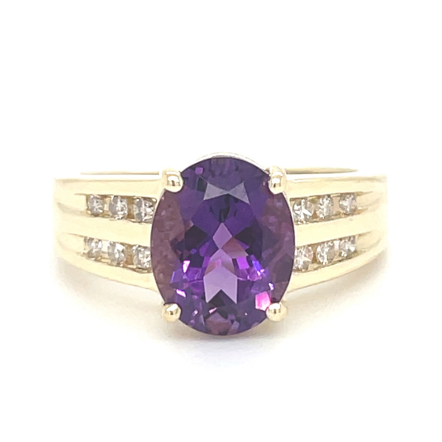 Amethyst & Diamond Ring in 14k Yellow Gold