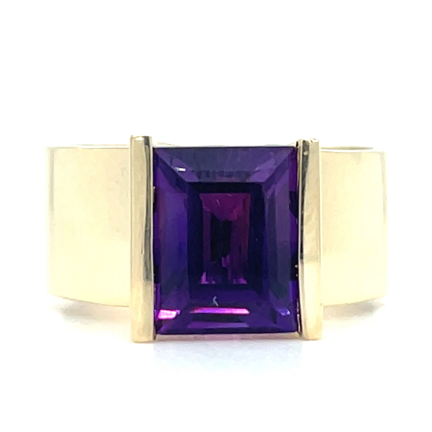 Amethyst Rectangular Ring in 14k Yellow Gold