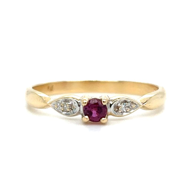 Ruby & Diamond Ring in 14k Yellow Gold