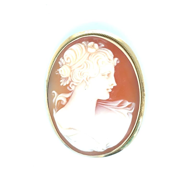 Cameo Brooch Pendant in 18k Yellow Gold