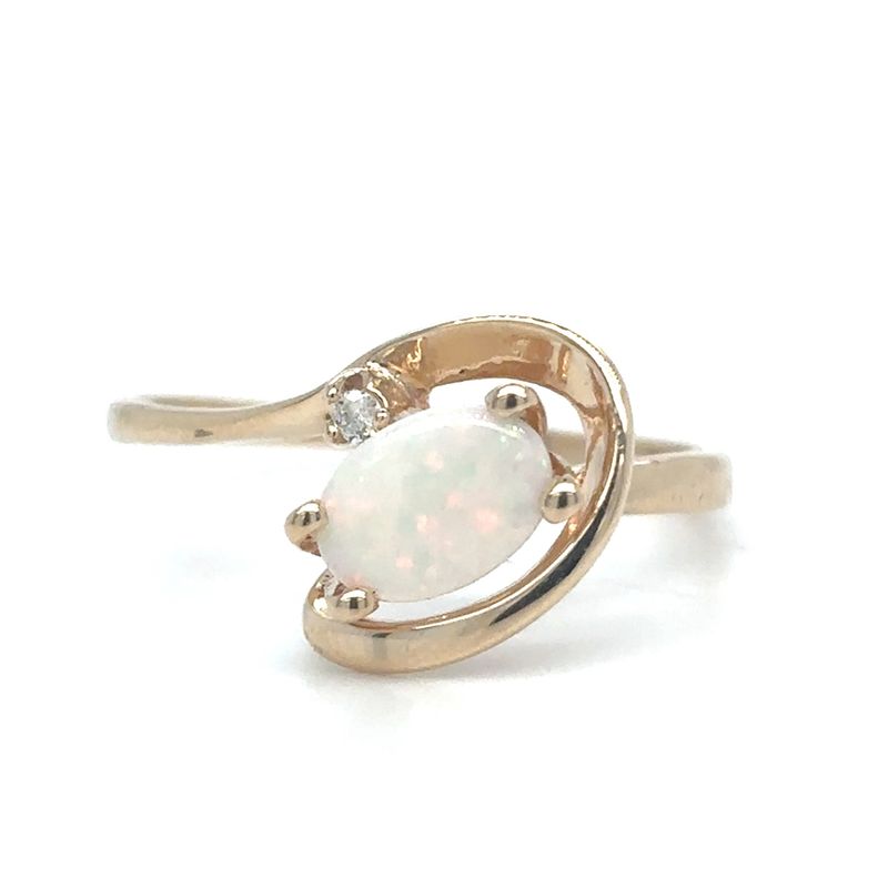 Opal & Diamond Ring in 14k Yellow Gold