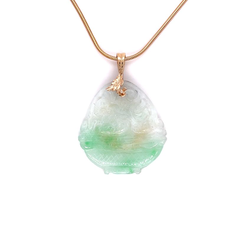 Jade Necklace in 18k Yellow Gold