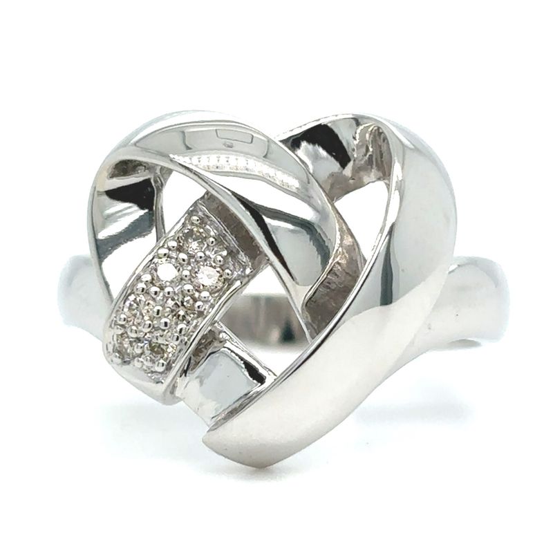 Diamond Heart Ring in 14k White Gold