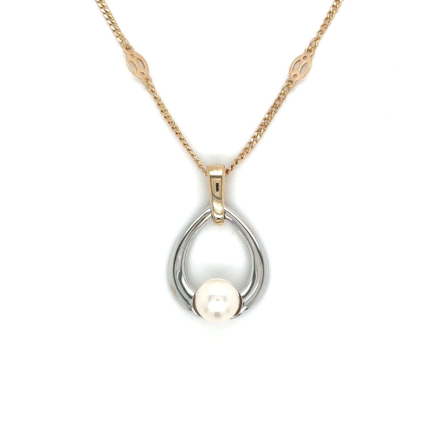 Akoya Pearl Necklace in 14K Yellow & White Gold