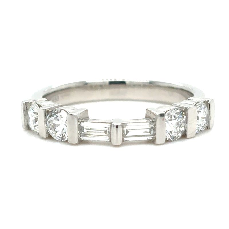 Diamond Signature Band in Platinum