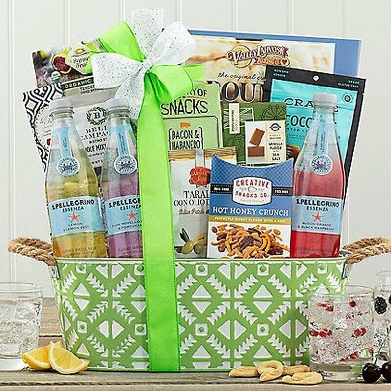 SUMMER CELEBRATION: GOURMET GIFT BASKET