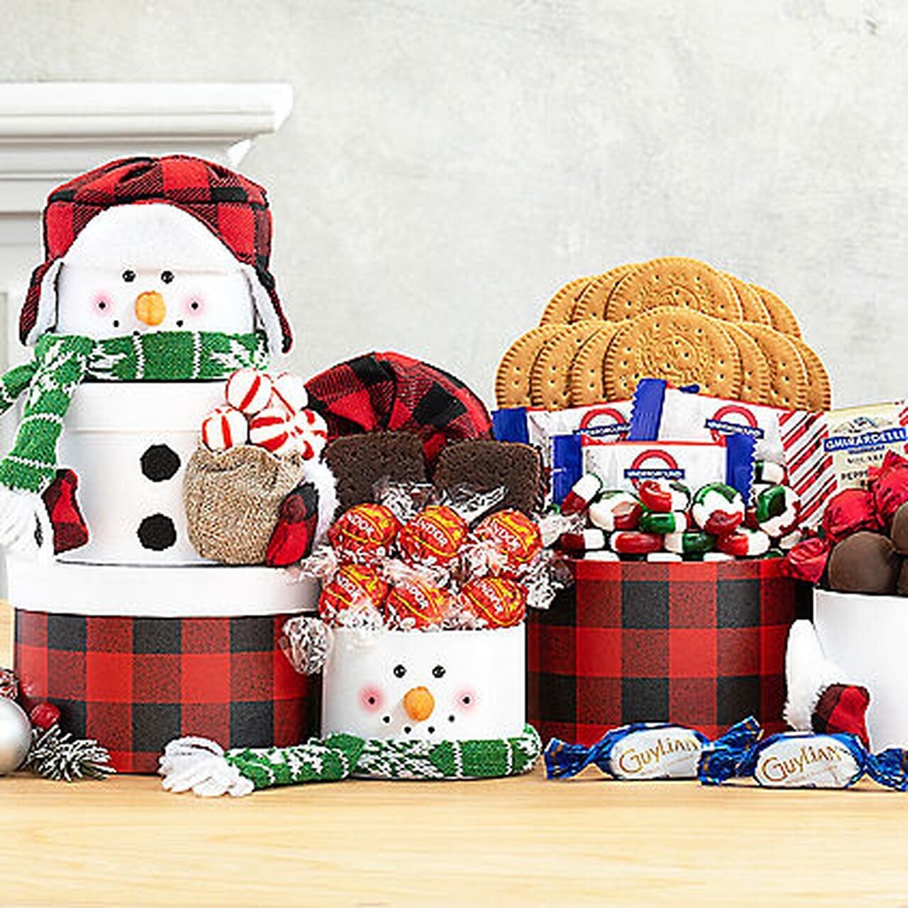 SNOWMAN SWEETS: CHRISTMAS HOLIDAY GIFT TOWER