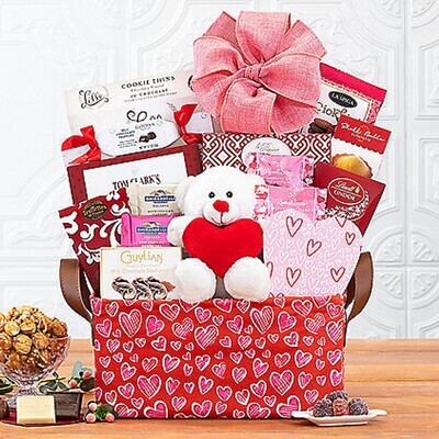 SWEET LOVE: VALENTINE'S DAY BASKET