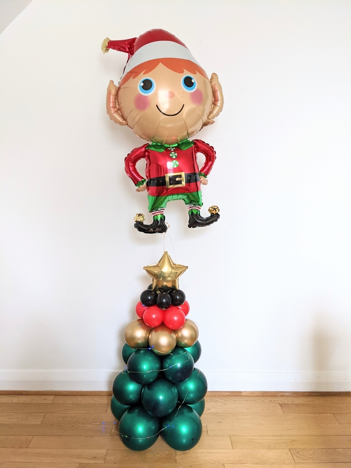 Elf and Christmas Tree 