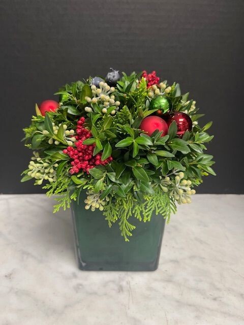 Berry Arrangement - Green Polish Glass Cube