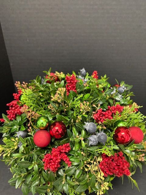 Berry Arrangement in a round Polish glass bowl