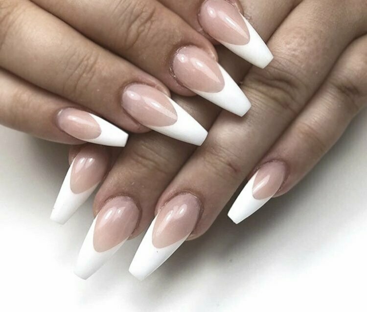 Acrylic Pink & White Reverse Method (1-day course)