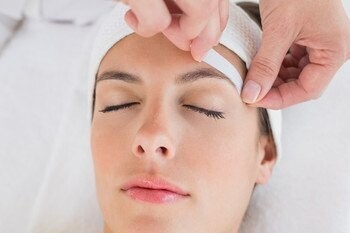 Brow waxing and Brow/LashTinting