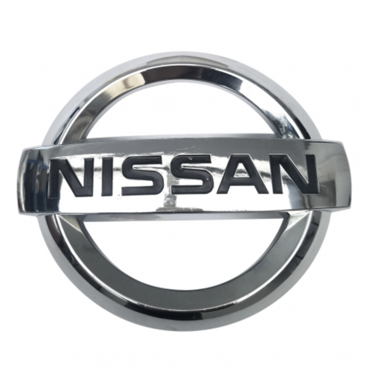 EMBLEMA VERSA 15-18 CROMO