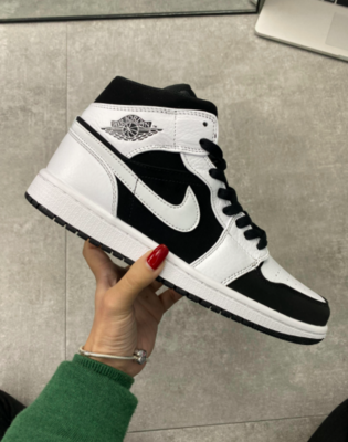Jordan 1 Black and White