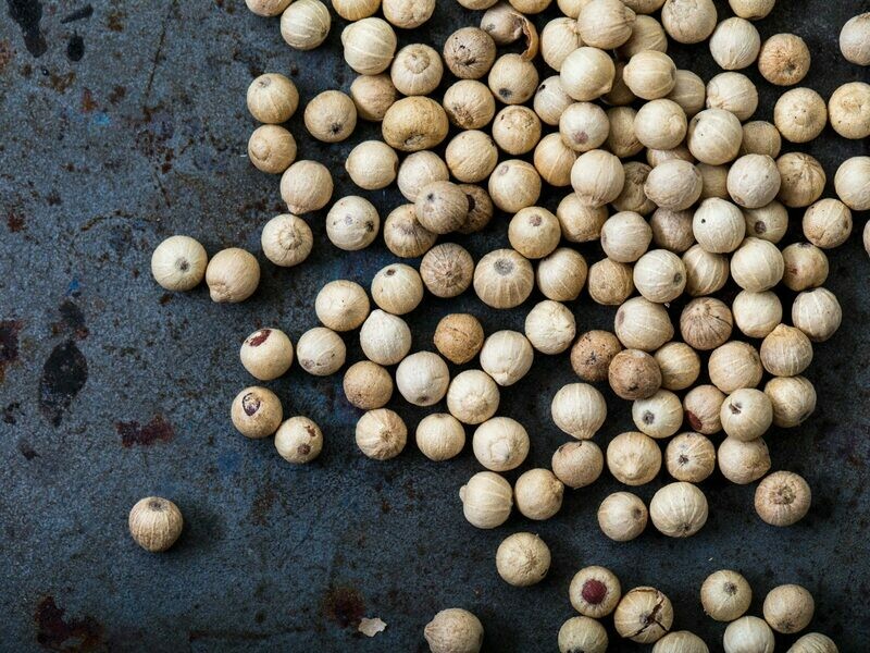 Montok White Peppercorns