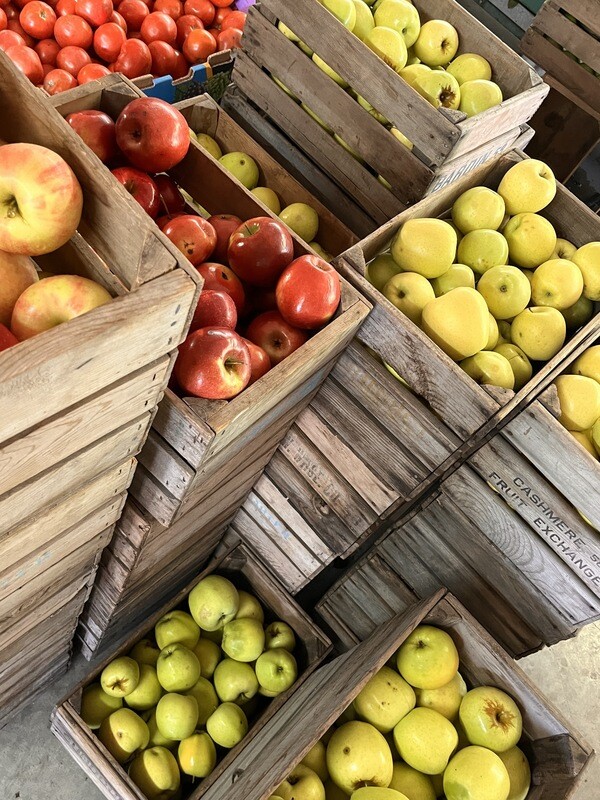 Rome Apples, Edward&#39;s Farm (avg 1.75#)-3e