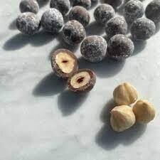Salty Pearls: Caramelized Hazelnuts in 45% Salted Milk Chocolate-100g