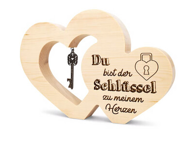 Naturpur  - Zirbenholz-Herz mit Schlüssel und Gravur "Zu meinem Herzen" 20cm