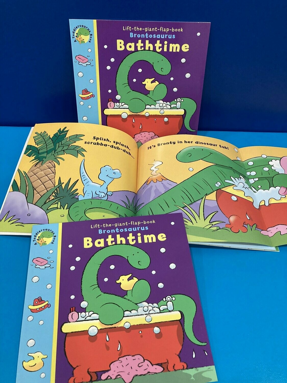 Brontosaurus Bath time