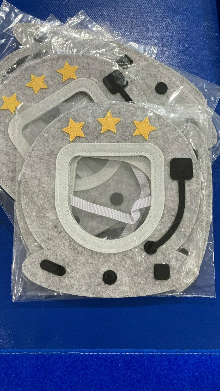 Free Astronaut Mask (dressing up, felt)