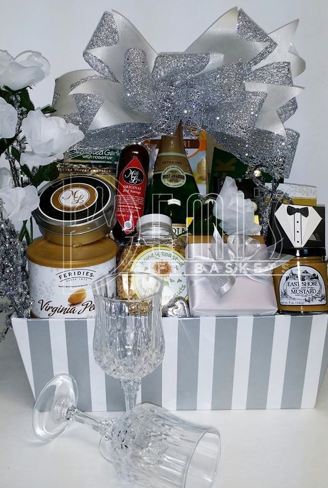 Wedding Deluxe Basket Wedding Deluxe Basket
