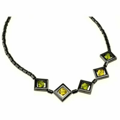 330. Bastelidee Halskette mit Hämatit / DIY Kit mit Perlen + Anleitung + Zubehör /olive